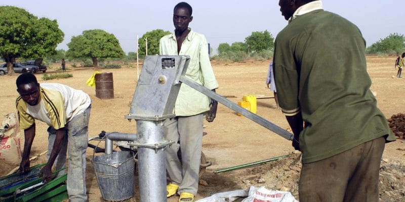 OUGANDA : les Pays-Bas relancent le Programme Wash d’assainissement de l’eau © Gilles Paire /Shutterstock