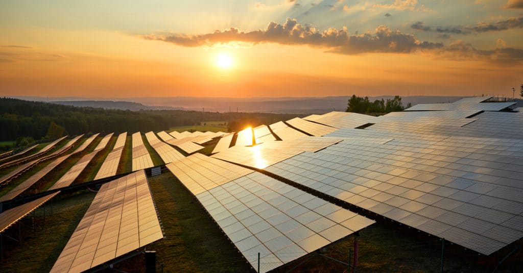 KENYA : Kenergy Renewables© Milos Muller /Shutterstock