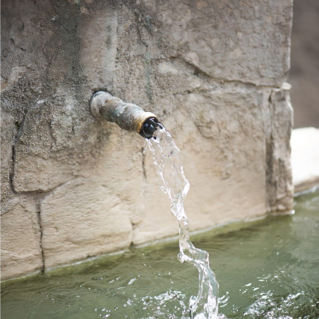 COTE D’IVOIRE : Veolia va construire une usine d’eau potable dans le sud du pays ©Nadia Cruzova /Shutterstock