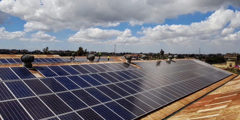 GHANA : Responsability et Redavia proposent des centrales solaires en location-vente©Sebastian Noethlichs/Shutterstock