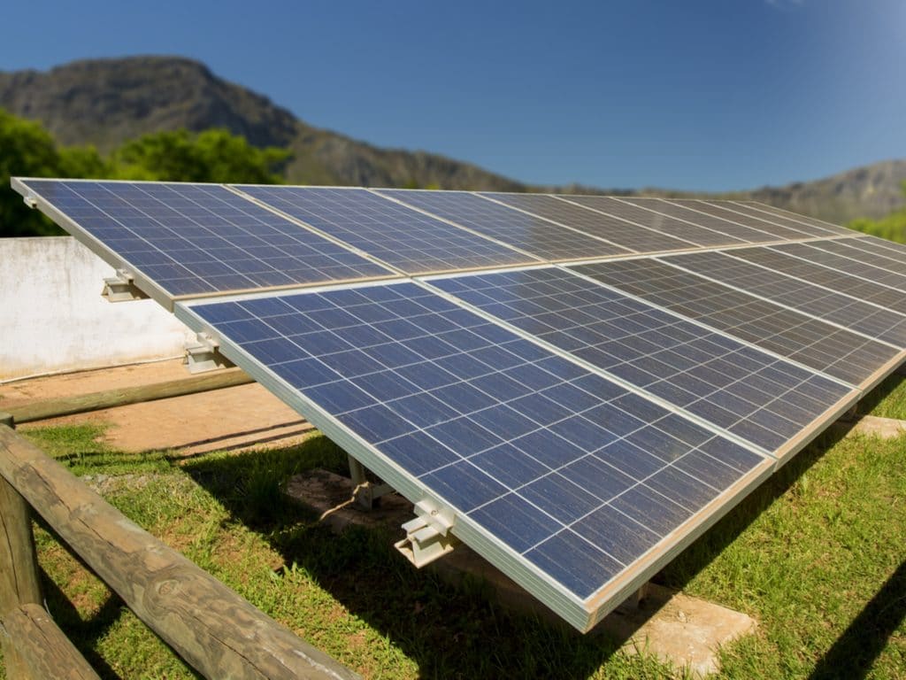 NIGERIA : MBSO a lancé un appel d’offres pour un projet de parc solaire de 100 MW ©Jen Watson/Shutterstock