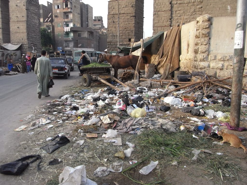 ÉGYPTE : le gouvernement élabore un système de gestion des déchets municipaux global©StreetVJ/Shutterstock