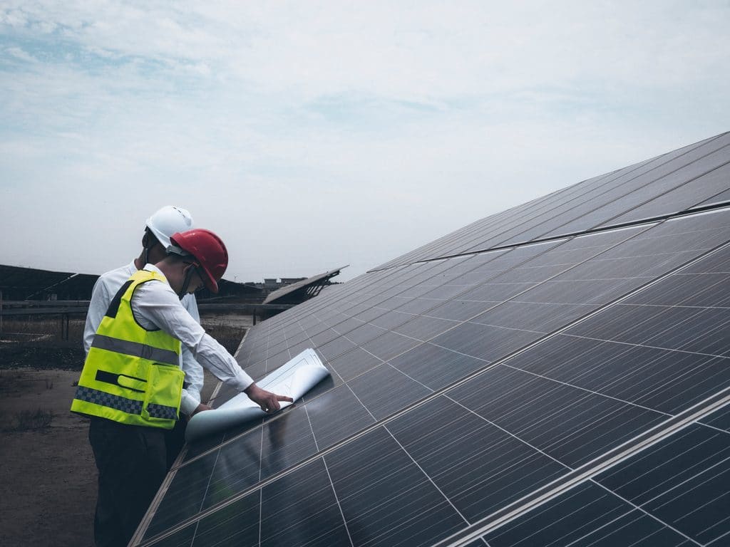 AFRIQUE DU SUD : un projet solaire dans le Cap Nord reçoit un financement de la BAD ©Keep Watch/Shutterstock
