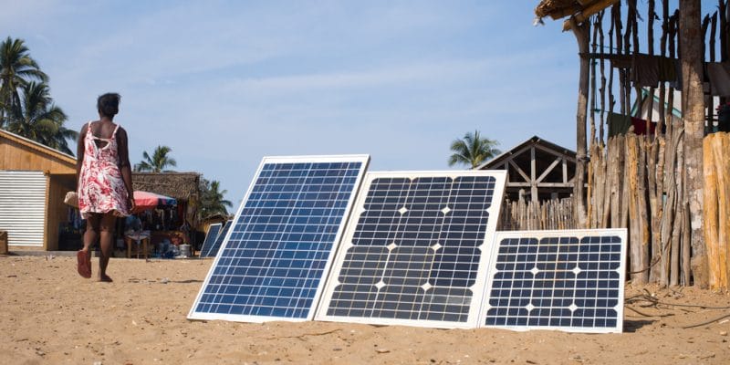 NIGERIA: World Bank and REA promote off grid in four states©KRISS75/Shutterstock