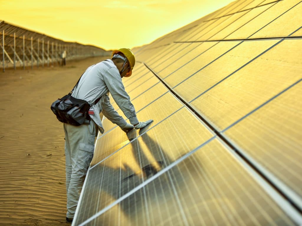 ÉGYPTE : Alcazar Energy met en service un parc solaire du projet Nubian Suns (64 MW)©Jenson/Shutterstock
