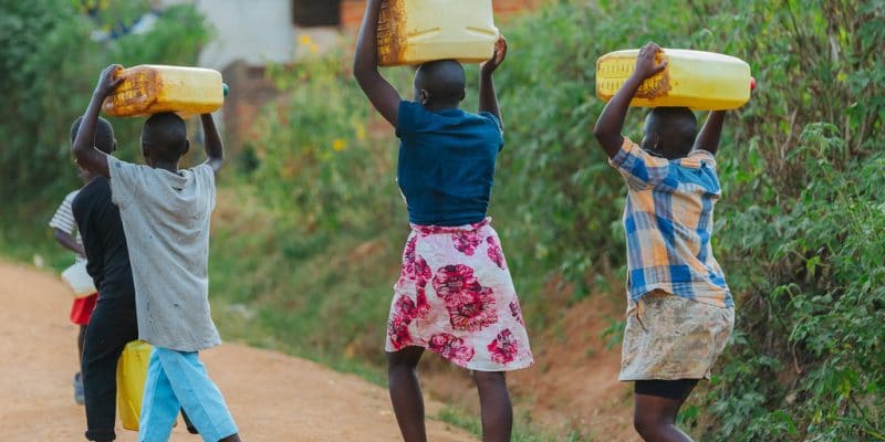 SENEGAL: Oshun raises several million euros for drinking water in villages©Dennis Diatel/Shutterstock