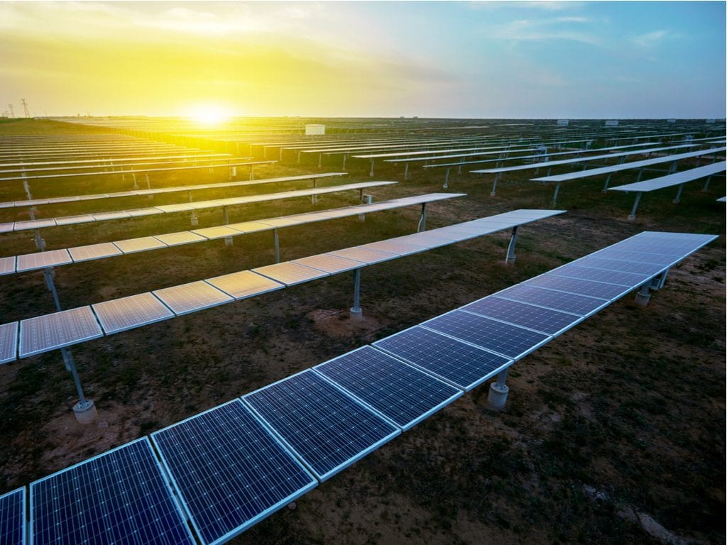 GHANA : Siemens va alimenter le futur parc industriel de Takoradi en énergie solaire ©Jenson/Shutterstock