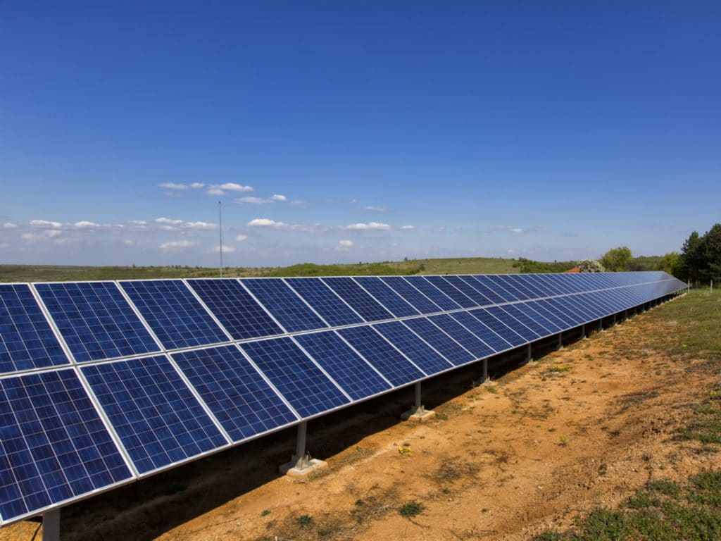 MADAGASCAR : Trysbas Energy va fournir 50 MW d'énergie solaire en 5 ans©Anita Ben/Shutterstock