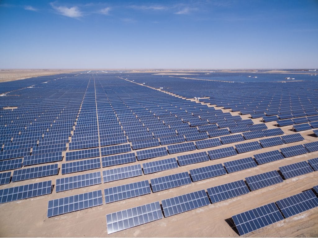 EGYPT: Acciona Energía and Swicorp commission three 186 MW solar farms©lightrain/Shutterstock