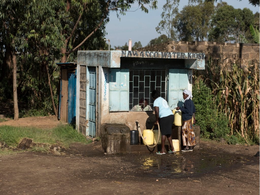 OUGANDA : l’eau potable prépayée arrive à Buikwe grâce à un programme communautaire©Edyta Linnane/Shutterstock