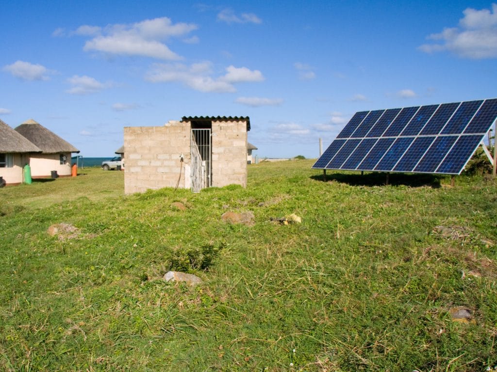 NIGERIA: Zola Electric, latest entrant in solar home kits market© Daleen Loest/Shutterstock