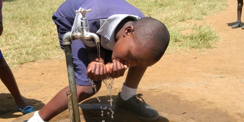 KENYA: National Bank partners with Impact Water to provide drinking water for schools©CECIL BO DZWOWA/Shutterstock