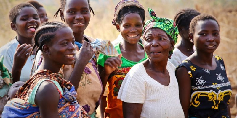 LIBERIA: Fostering rural women's awareness on solar energy systems© Dietmar Temps/Shutterstock