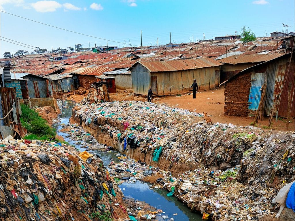 KENYA: UK Aid Direct finances community recycling project near Nairobi© Scott Woodham Photography/Shutterstock
