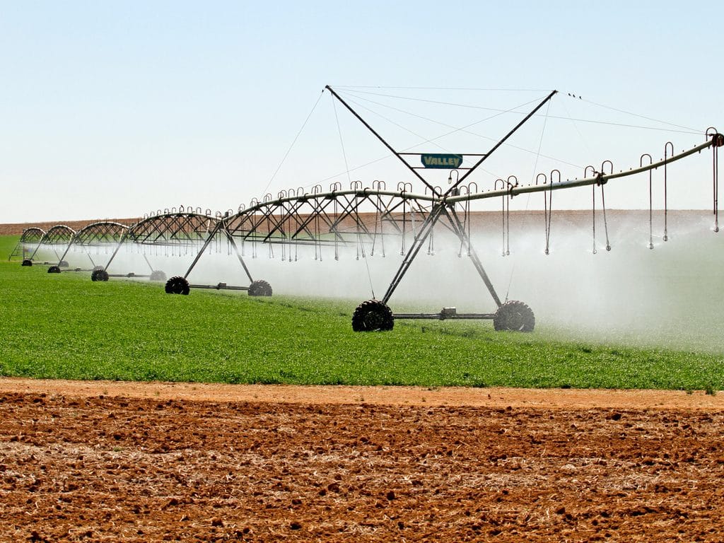 NIGERIA: Federal government procures nine irrigation systems for two States ©MartinMaritz/Shutterstock
