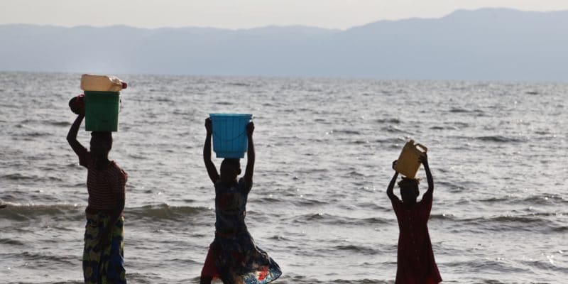 AFRIQUE DE L’EST : l’ALT initie la gestion régionale des eaux du lac Tanganyika©Arunee Rodloy/Shutterstock