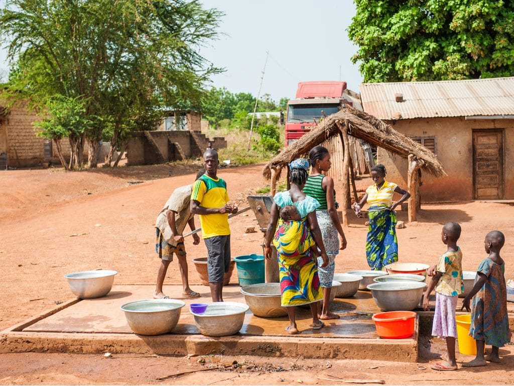 CÔTE D’IVOIRE : la Banque mondiale prête 150 M$ pour l’eau dans 12 villes secondaires©Anton_Ivanov/Shutterstock