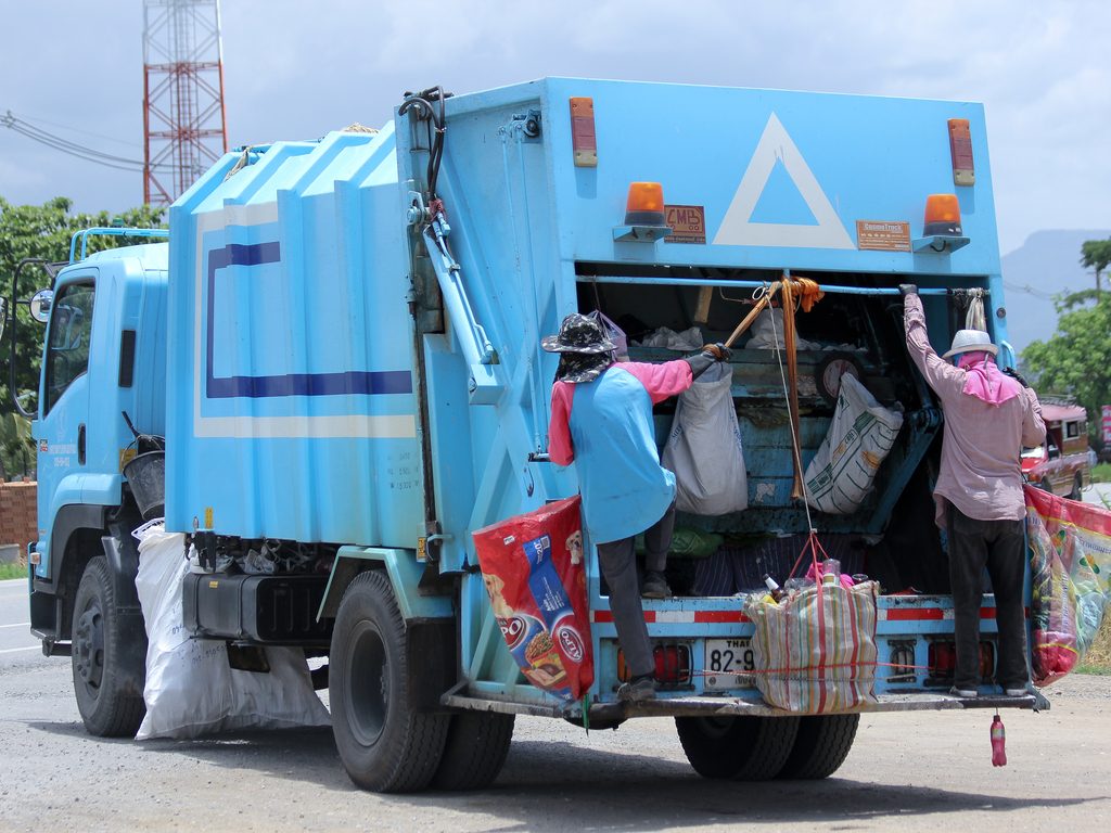 LIBERIA: Paynesville and Monrovia acquire 13 waste collection trucks©nitinut380/Shutterstock