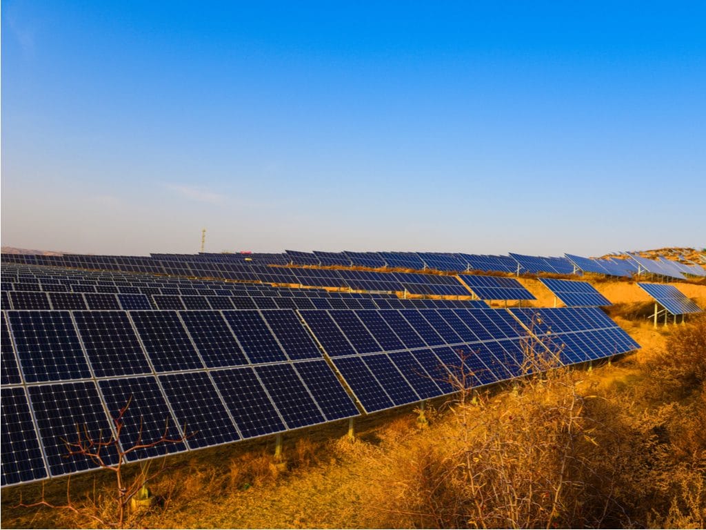 TOGO : le gouvernement veut construire une centrale solaire de 30 MW à Blitta©HelloRF Zcool/Shutterstock