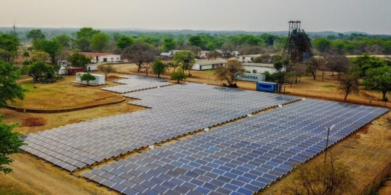 ZIMBABWE : Power Ventures veut fournir 107 MW à partir d’énergie solaire à Hwange©Sebastian Noethlichs/Shutterstock