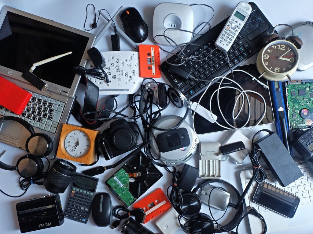 IVORY COAST: MTN and Promusa supermarket join forces to collect e-waste© DAMRONG RATTANAPONG/Shutterstock