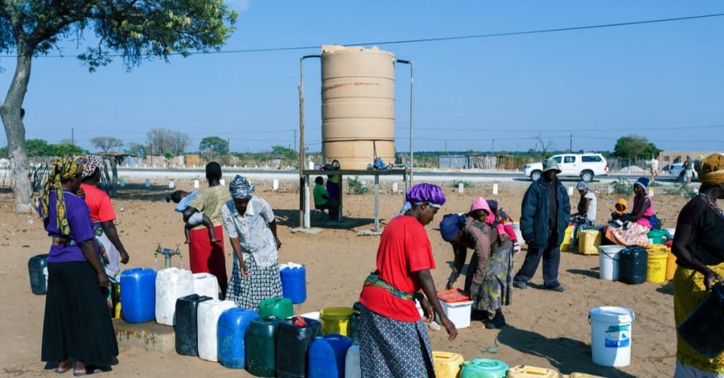 MALI: "vision 2035" programme to improve drinking water supply©Ronnie HowardShutterstock