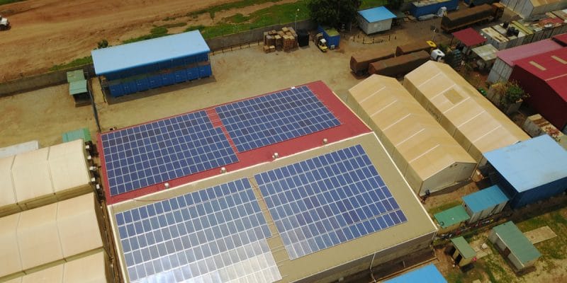 GUINÉE : vers une usine de fabrication d’équipements solaires©Sebastian NoethlichsShutterstock