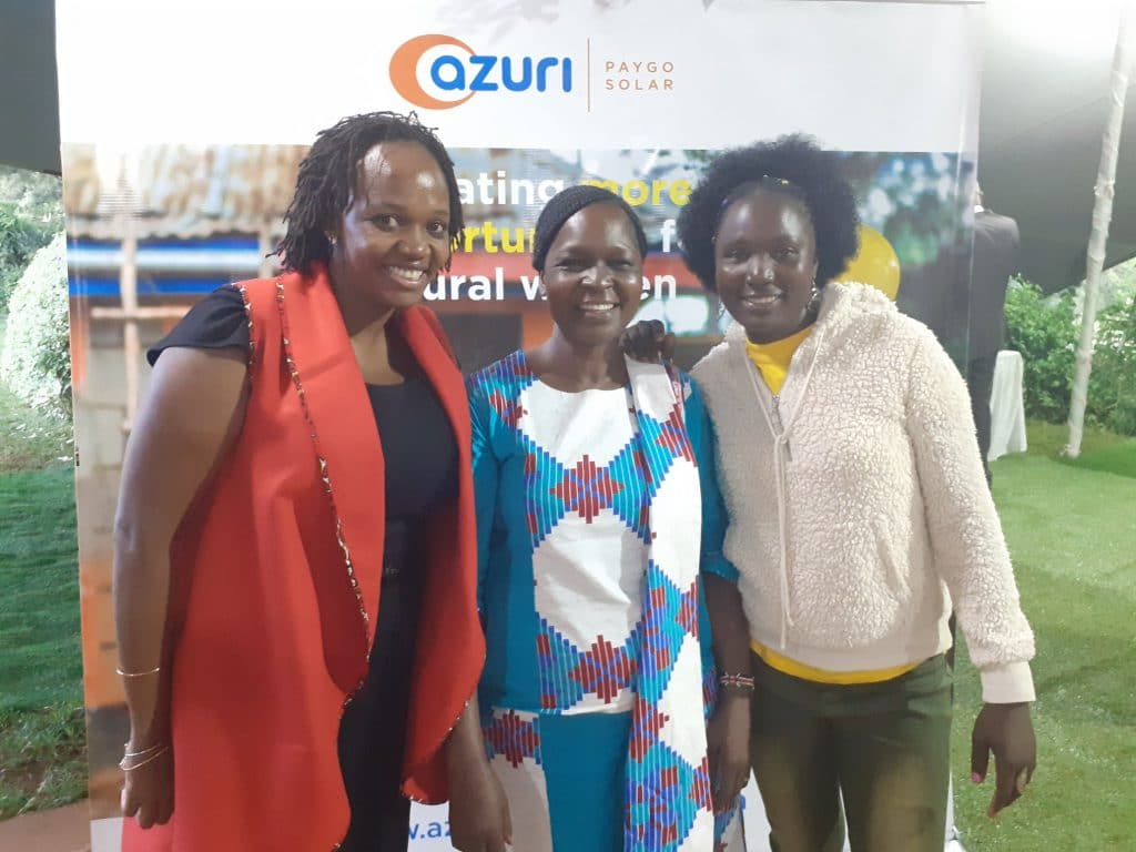KENYA: Azuri Technologies encourages rural women to use solar energy©deAzuri