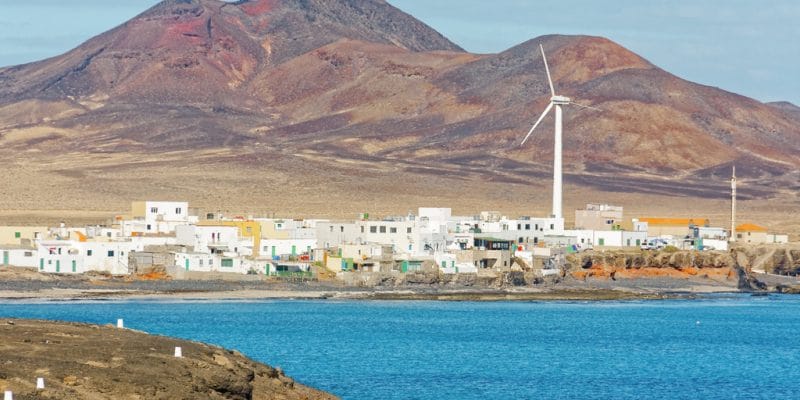 AFRIQUE : EEP soutient les porteurs de projets d’énergies renouvelables dans 15 pays©Steve BramallDe Shutterstock