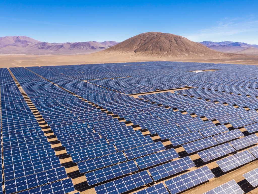 LIBYE : le gouvernement lance la construction d’une centrale solaire à Kufra ©Abrien Domundo/Shutterstock