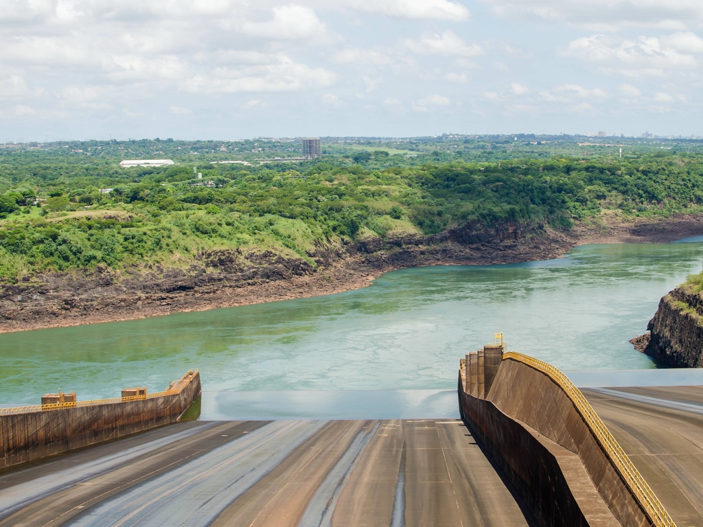 KENYA : Metier monte à hauteur de 40 % dans le projet hydroélectrique de Kaptis©Maila Facchini/Shutterstock