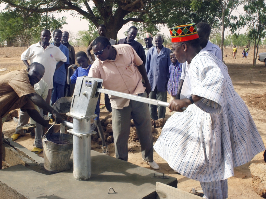 BURKINA FASO: Government equips the Koubri locality with two boreholes©Gilles PaireShutterstock