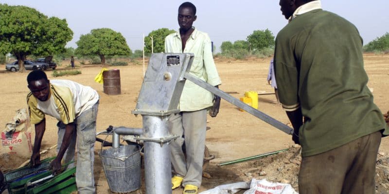 DRC: SZTC and Putman-Malcon&TSE to drill 28 water wells in Grand Kasai©Gilles PaireShutterstock