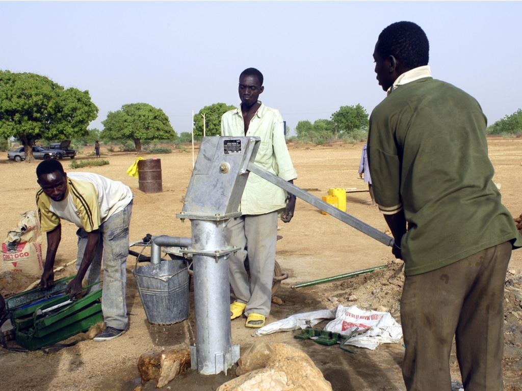 RDC : SZTC et Putman-Malcon&TSE vont forer 28 puits d’eau dans le Grand Kasaï©Gilles PaireShutterstock