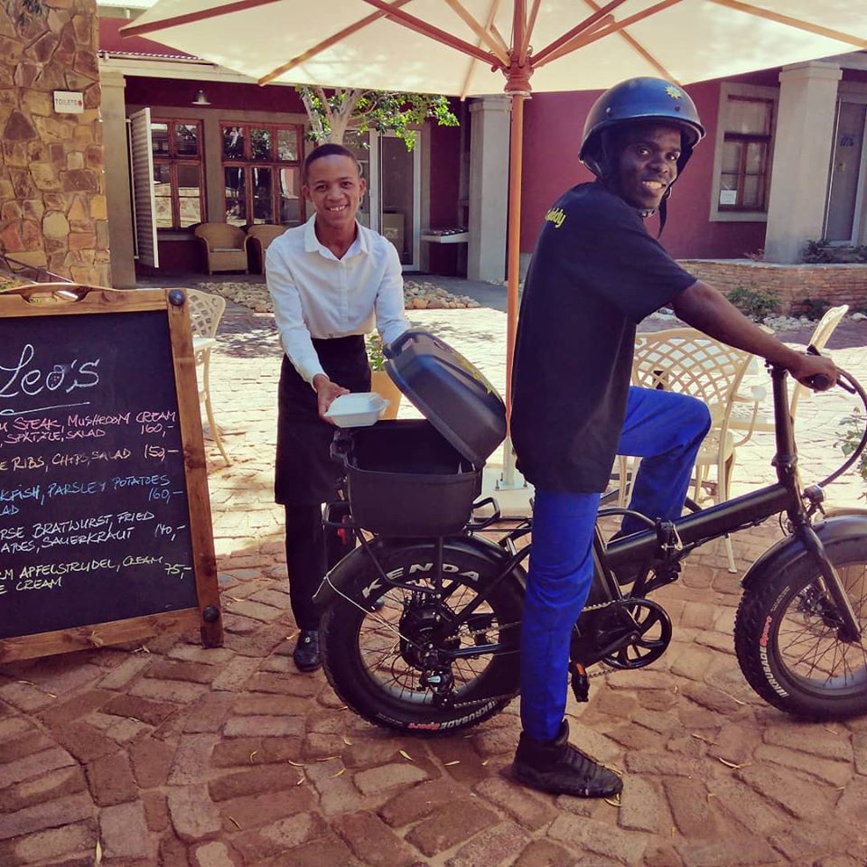NAMIBIE : les vélos électriques « e-bikes » s’adapte à la livraison à domicile©E-bikes4africa