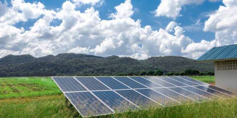 NIGÉRIA : Lumos fournit de l’électricité solaire au centre Covid-19 d’Eti-Osa©Yong006 / Shutterstock