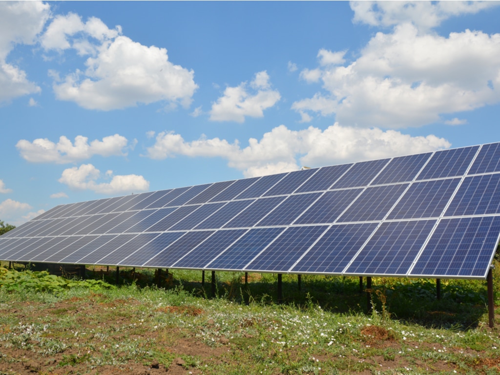 AFRICA: IRENA and AU boost renewable energy in response to Covid-19©Radovan1 / Shutterstock