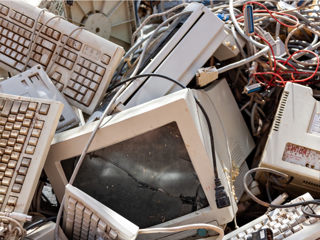 RWANDA : chaque district se dotera d’un point de collecte des déchets électroniques ©Lucian Coman/Shutterstock
