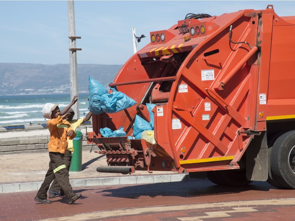 BÉNIN : le projet de gestion des déchets solides dans le Grand Nokoué démarre enfin©Peter Titmuss/Shutterstock