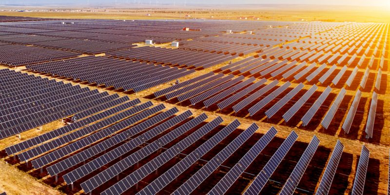 ZIMBABWE : ZETDC lance un appel d’offres pour plusieurs centrales solaires de 500 MWc ©Jenson/Shutterstock
