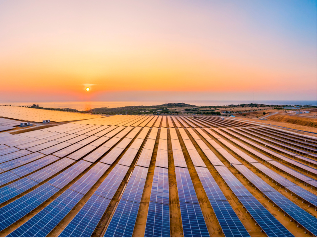 ÉGYPTE : EgyptERA autorise la construction d’une centrale solaire pour Arabian Cement©Nguyen Quang Ngoc Ton/Shutterstock
