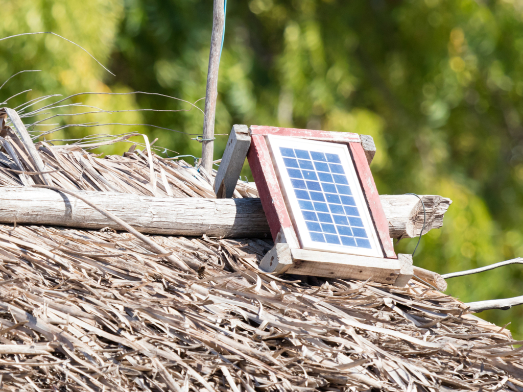 RWANDA : Ignite Power électrifie 5 000 foyers en deux mois grâce aux kits solaires©MyImages - Micha/Shutterstock
