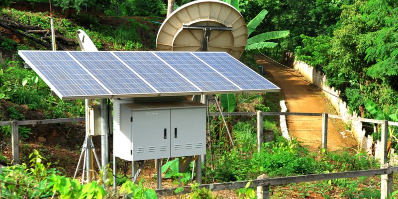 AFRICA: AFD and ADEME support ten off-grid electrification projects© think4photop/Shutterstock