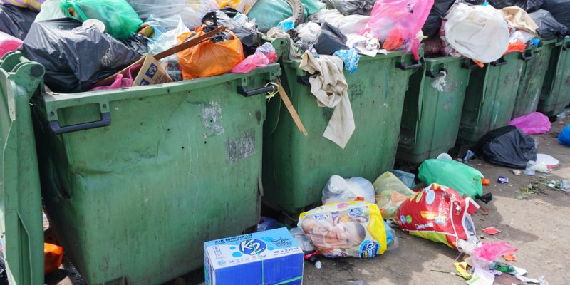 NIGERIA: OkwuEco start-up creates platform for better waste management©Augustine Bin Jumat / Shutterstock