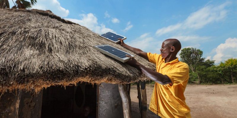 OUGANDA : la BEI prête 12,5 M$ à Fenix pour l’électrification via les kits solaires©Fenix International