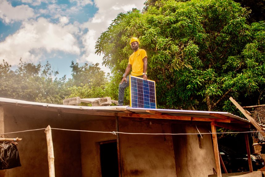 COTE D'IVOIRE: FMO supports Lumos in the expansion of solar home systems©Lumos