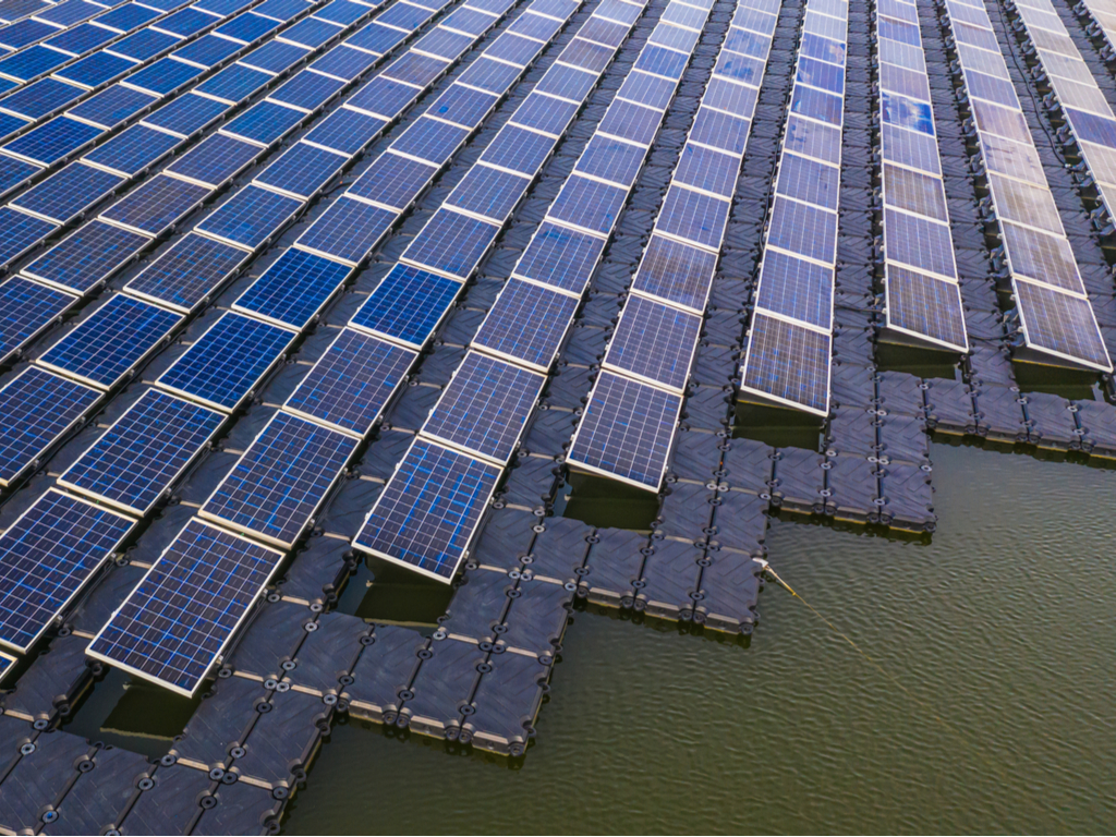 KENYA: KenGen to install solar power plants in the reservoirs of 3 dams©Avigator Fortuner/Shutterstock
