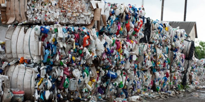 OUGANDA : Coca-Cola s’allie aux acteurs locaux pour recycler les déchets plastiques©korpanph/Shutterstock