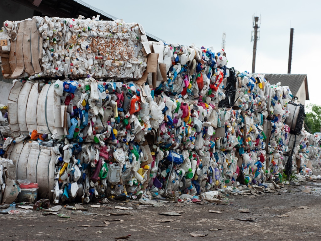 OUGANDA : Coca-Cola s’allie aux acteurs locaux pour recycler les déchets plastiques©korpanph/Shutterstock