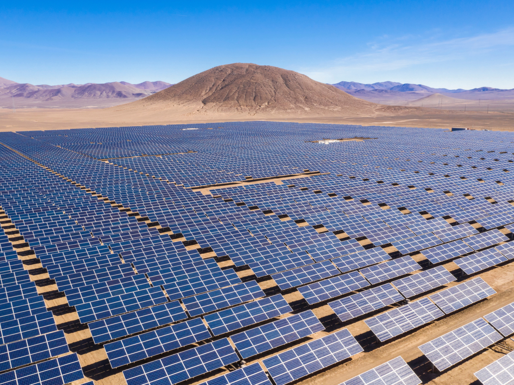 CHAD: Call for proposals to develop Djermaya solar power plant, phase I ©abriendomundo/Shutterstock